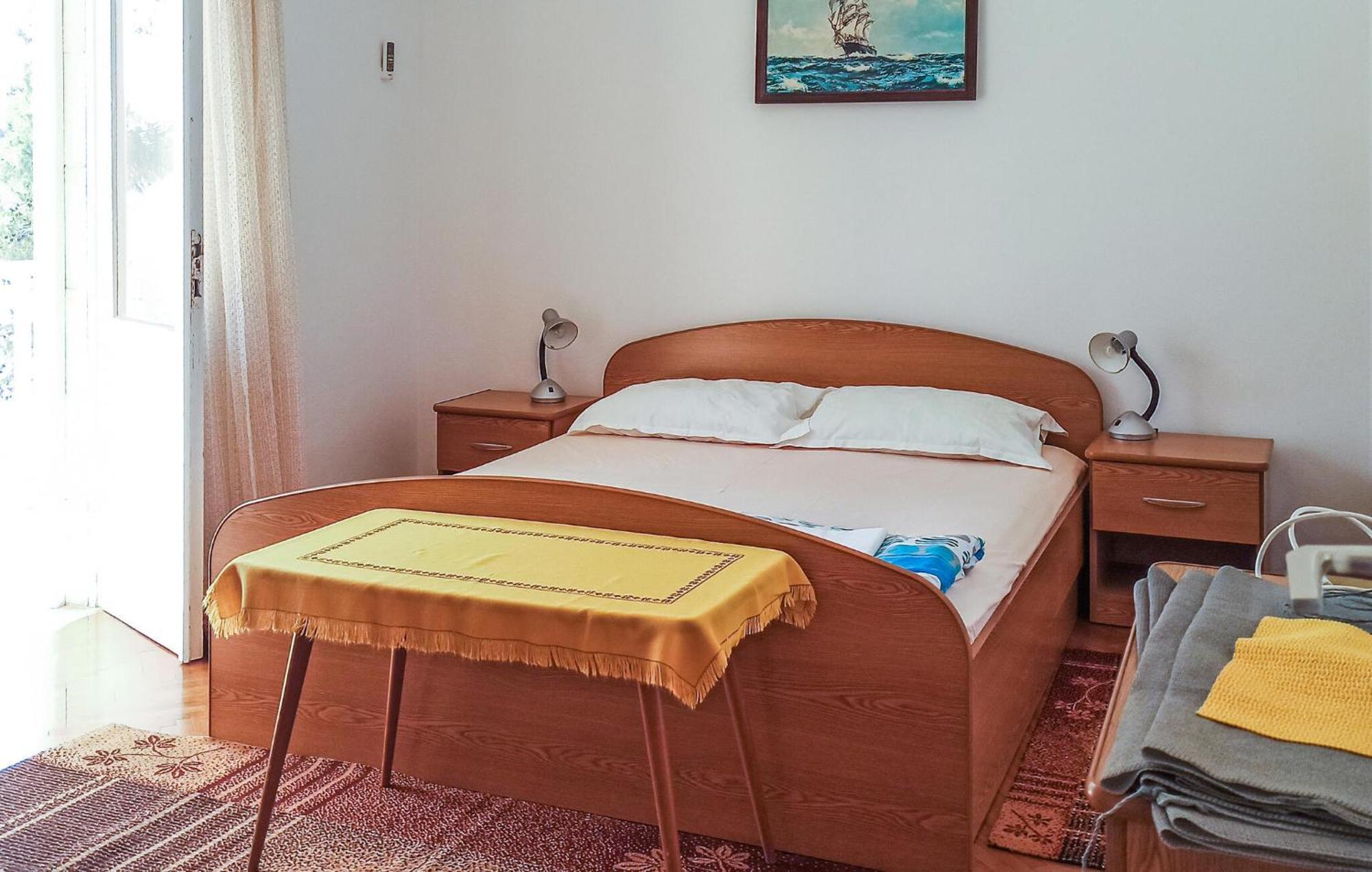 Amazing Apartment In Lumbarda With Kitchen Kültér fotó