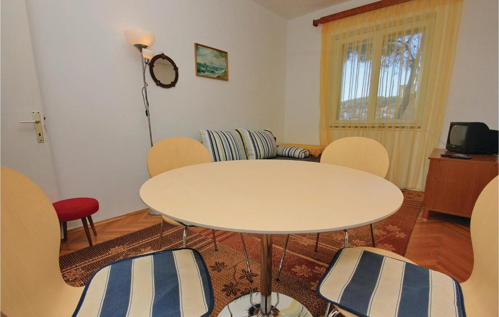 Amazing Apartment In Lumbarda With Kitchen Kültér fotó